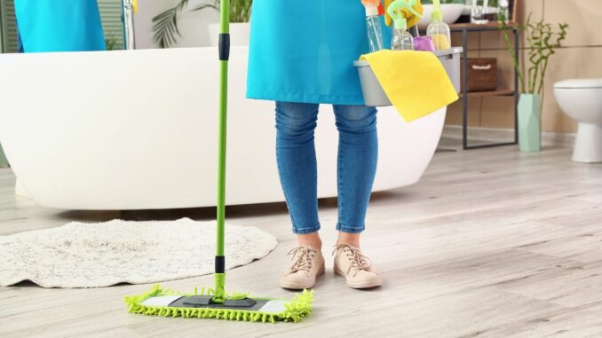 Quelle est la meilleure façon de nettoyer votre salle de bain et de la garder fraîche ?