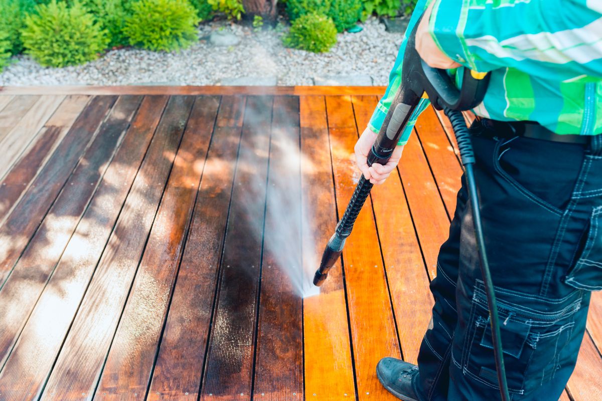 Nettoyer Terrasse Bois Glissante